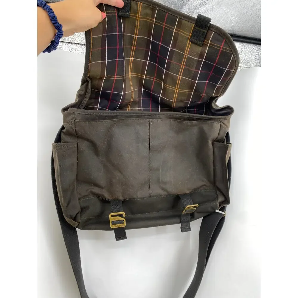 Barbour essential wax messenger bag